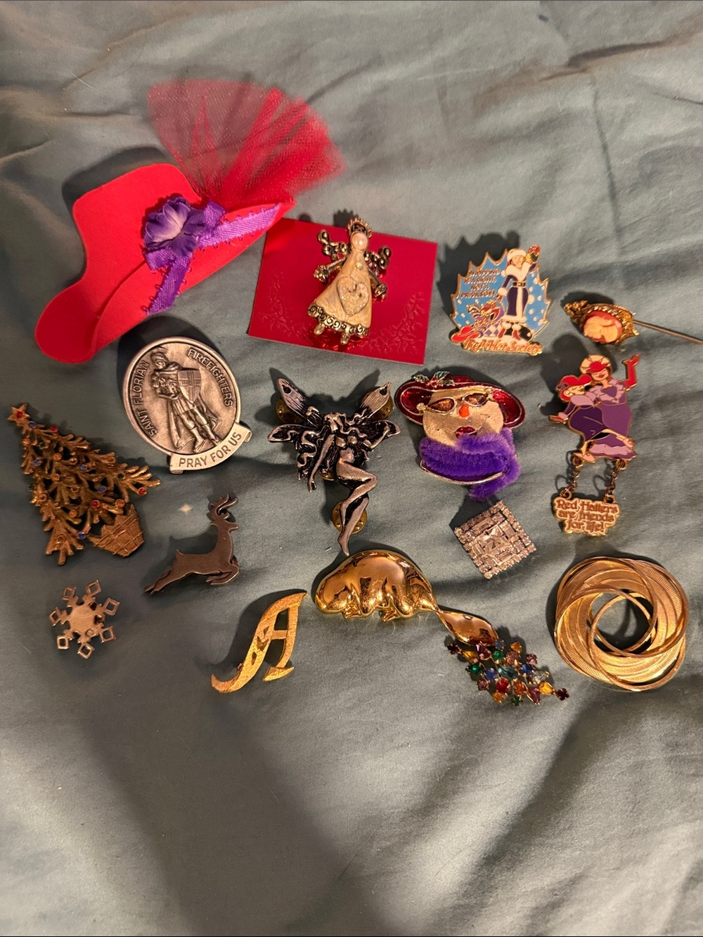 Assorted Women's Jewelry Pin Brooches in Red, Purple, Gold
